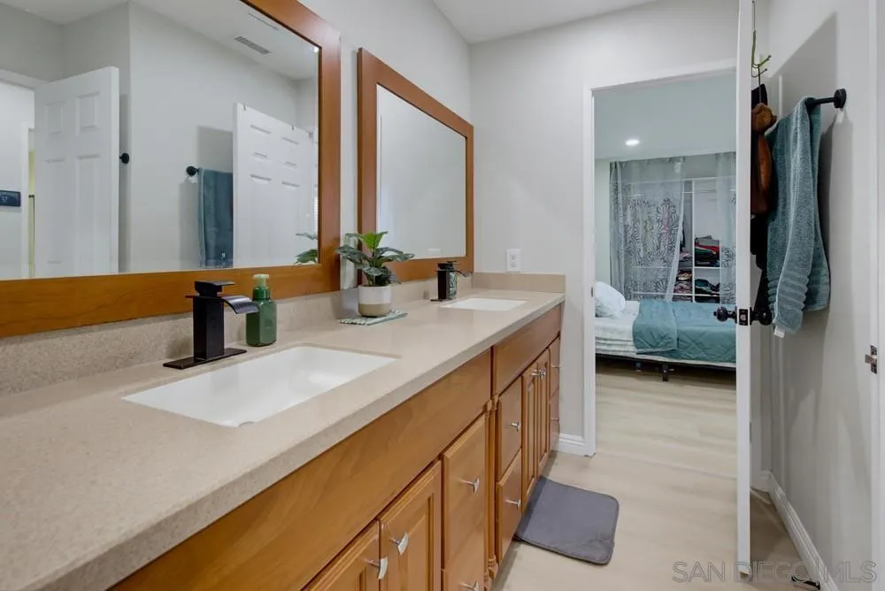 10142 Caminito Zar San Diego, CA 92126