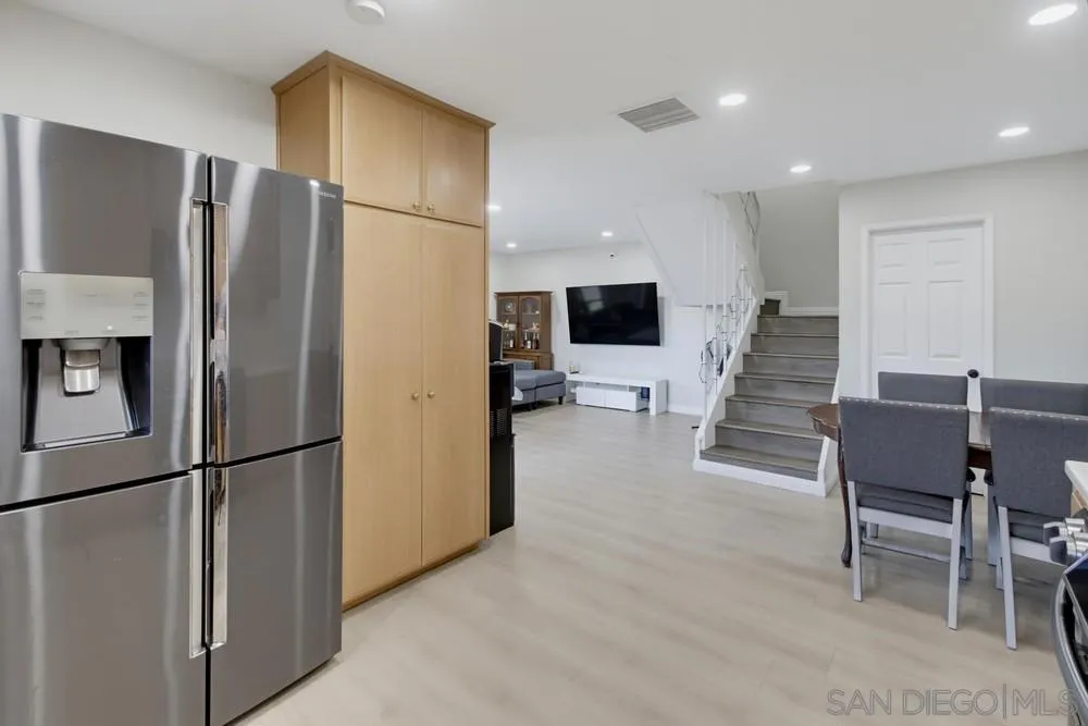 10142 Caminito Zar San Diego, CA 92126