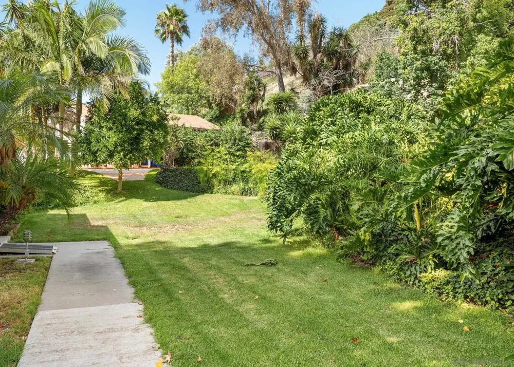 6544 Bell Bluff San Diego, CA 92119
