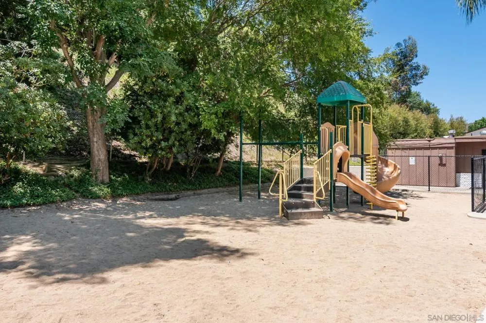 6544 Bell Bluff San Diego, CA 92119