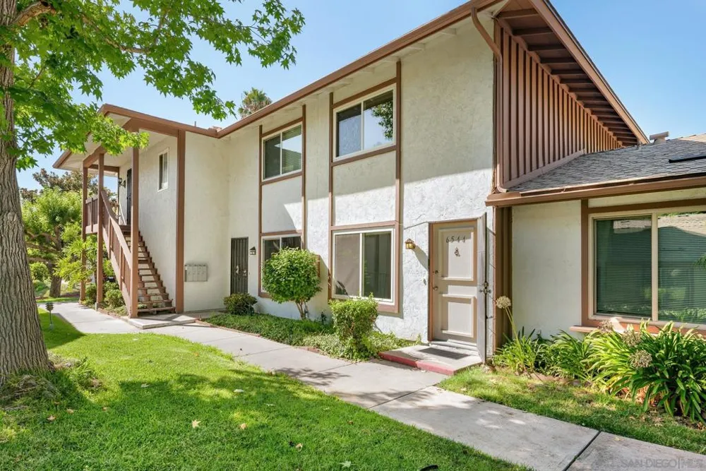 6544 Bell Bluff San Diego, CA 92119