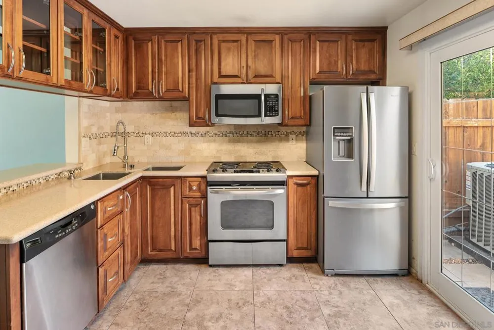 6544 Bell Bluff San Diego, CA 92119