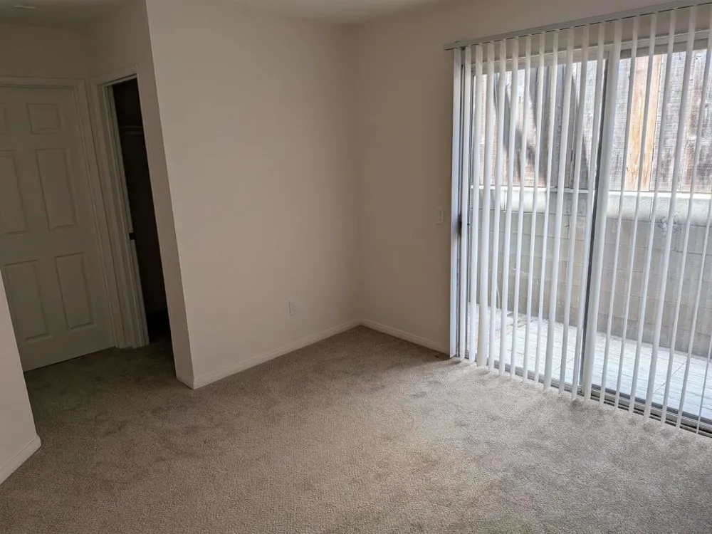 1932 West Dr. #B Vista, CA 92083