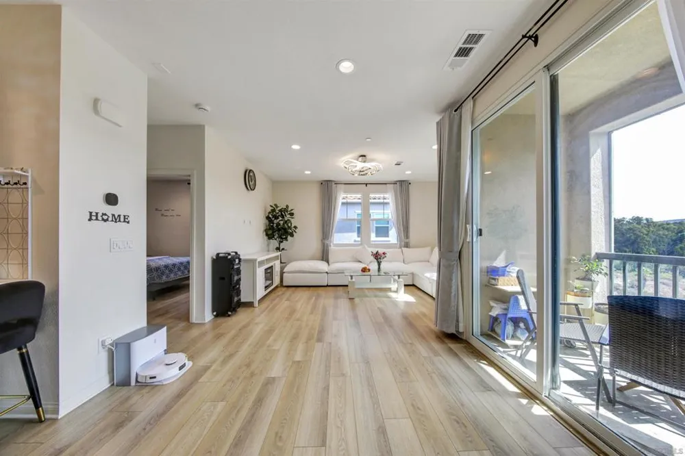 2708 Juniper Berry Spring Valley, CA 91977