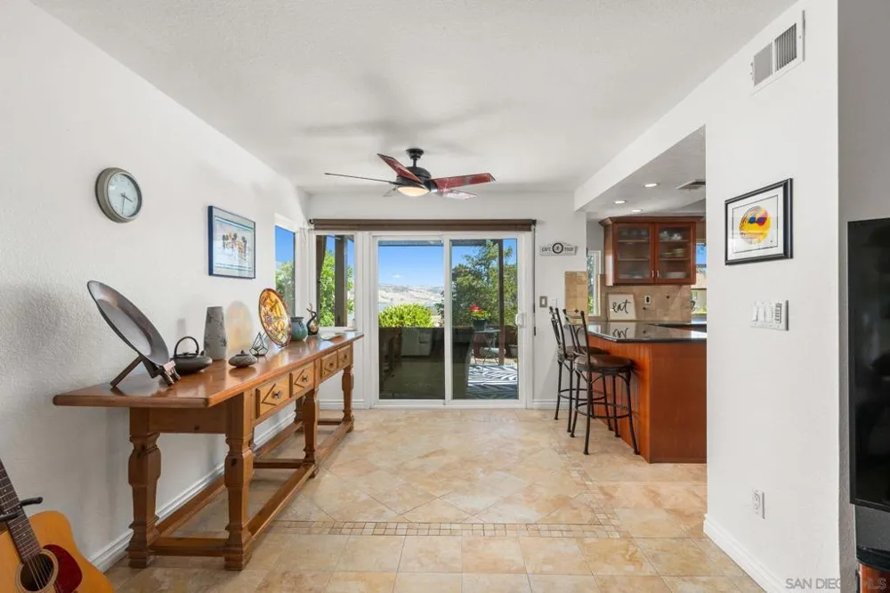 10035 Verbena Ln. Spring Valley, CA 91977