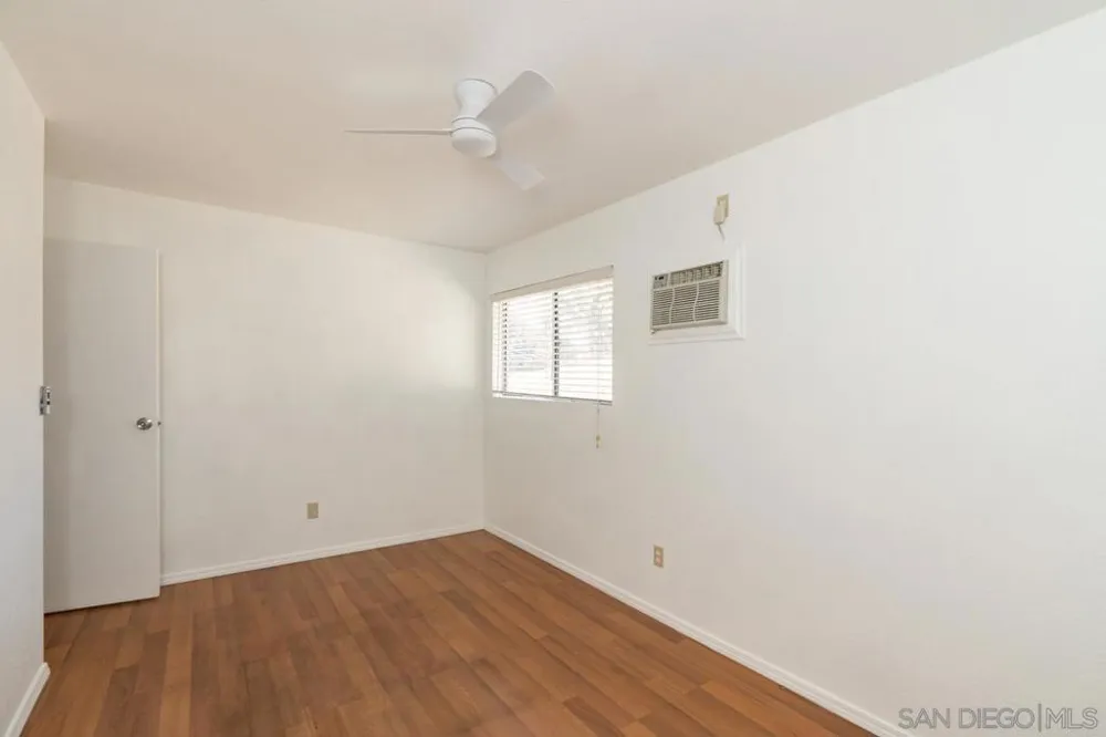 923 La Presa Spring Valley, CA 91977