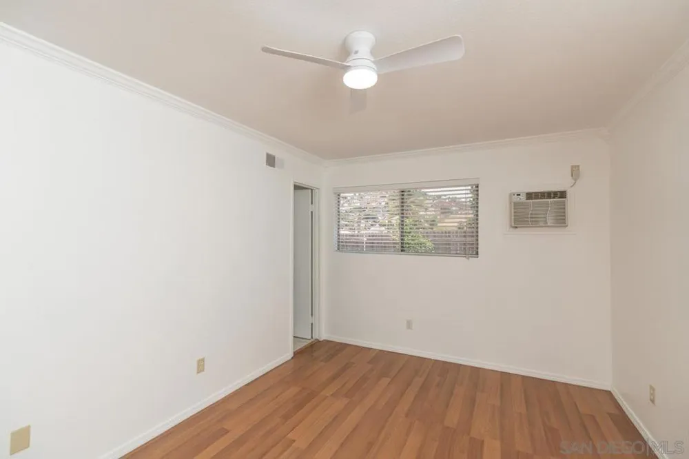 923 La Presa Spring Valley, CA 91977