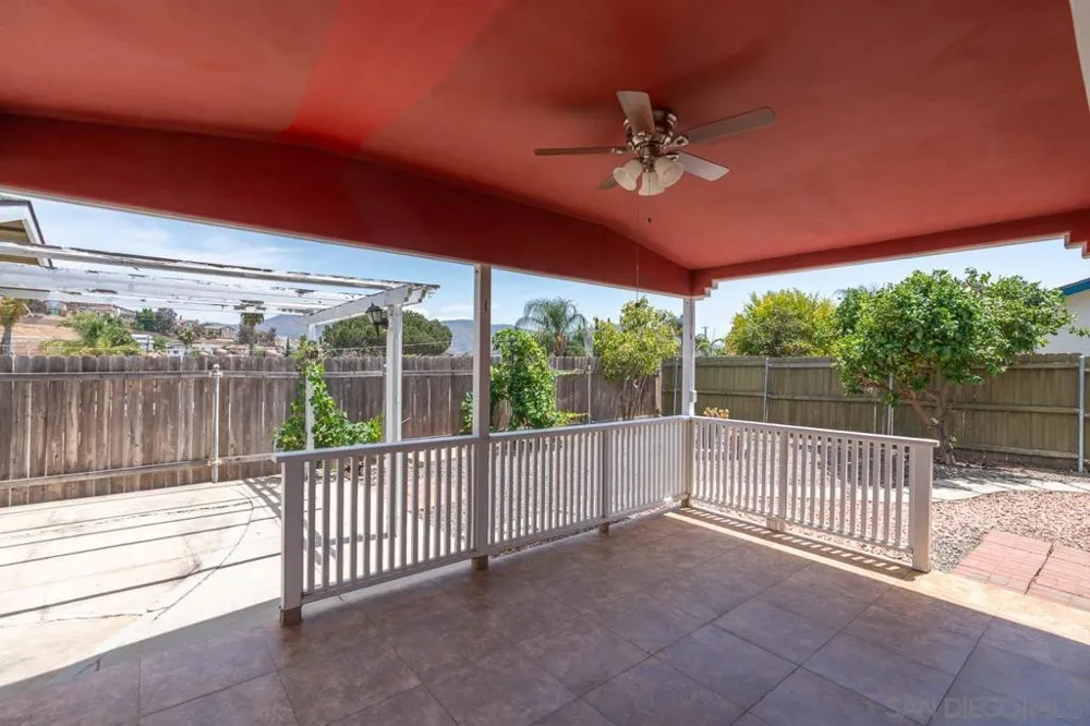 923 La Presa Spring Valley, CA 91977