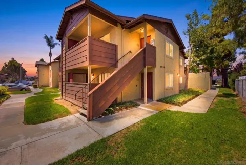 521 Calle Montecito #110