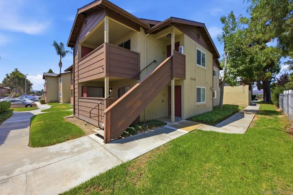 521 Calle Montecito #110 Oceanside, CA 92057