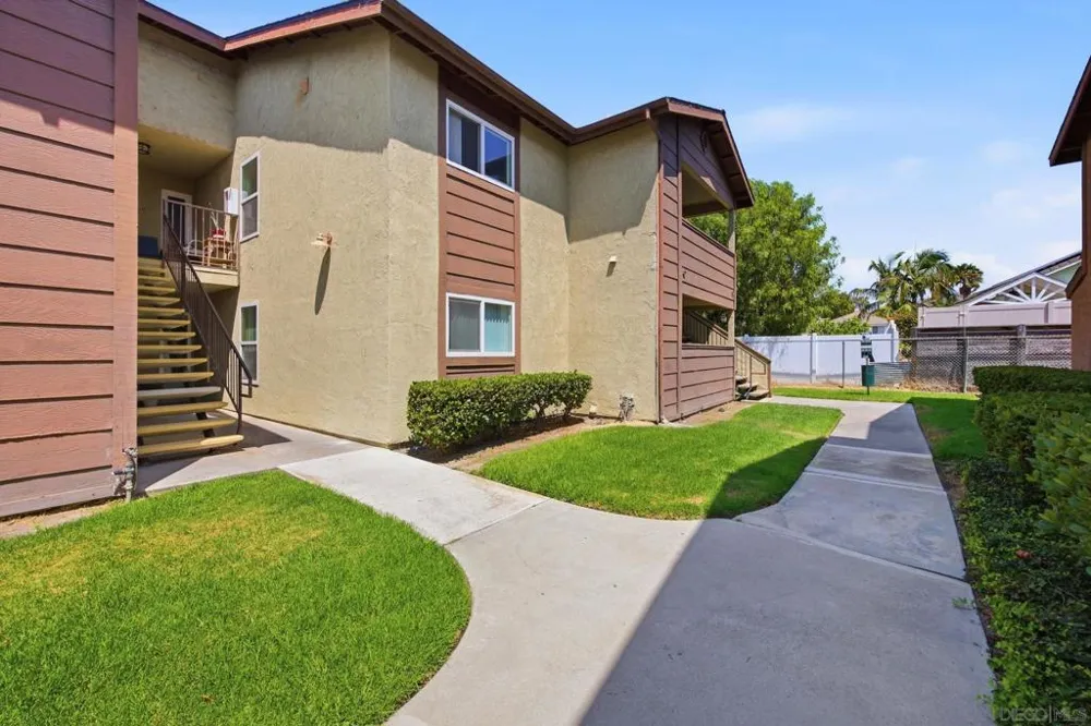 521 Calle Montecito #110 Oceanside, CA 92057