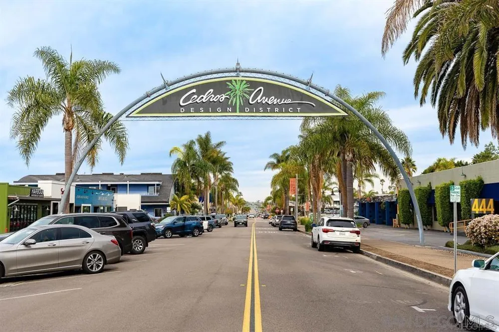 1060 America Way Del Mar, CA 92014
