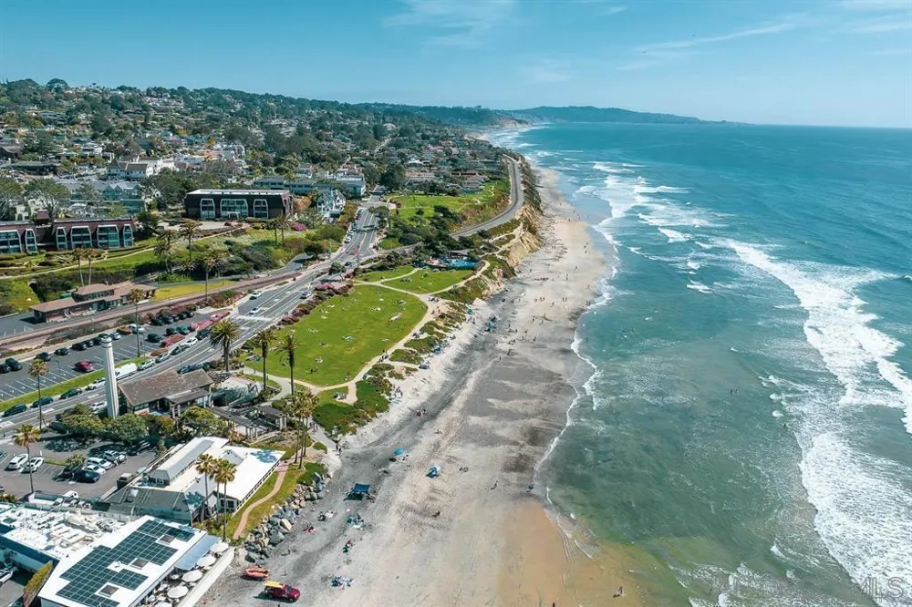 1060 America Way Del Mar, CA 92014