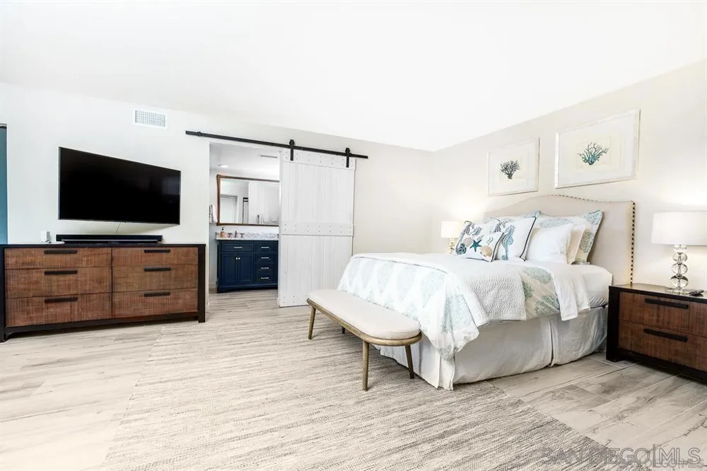 1060 America Way Del Mar, CA 92014