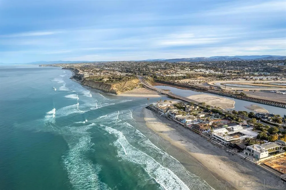 1060 America Way Del Mar, CA 92014