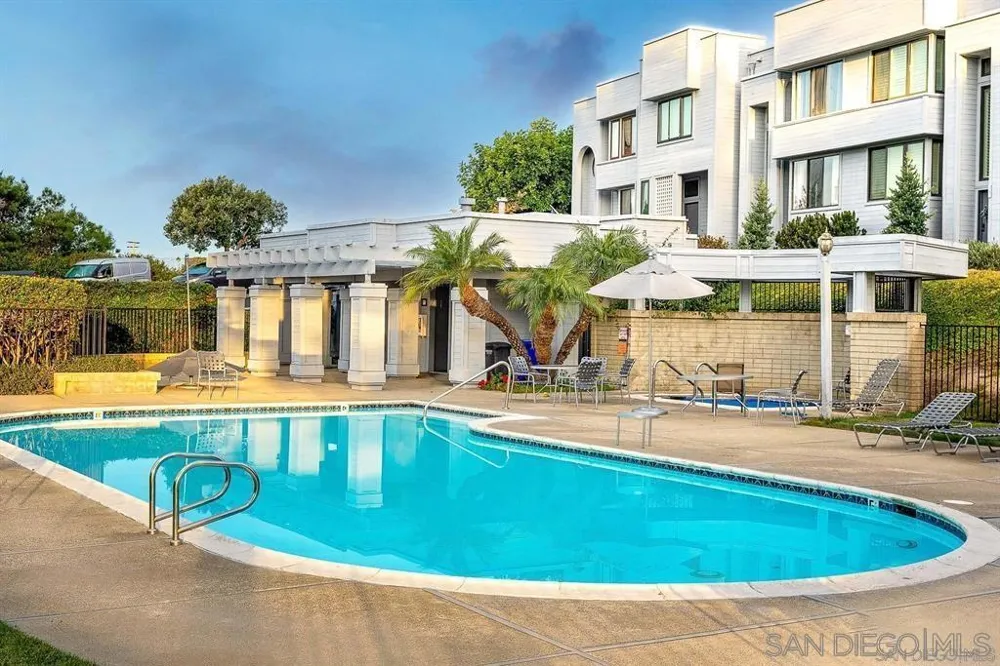 1060 America Way Del Mar, CA 92014