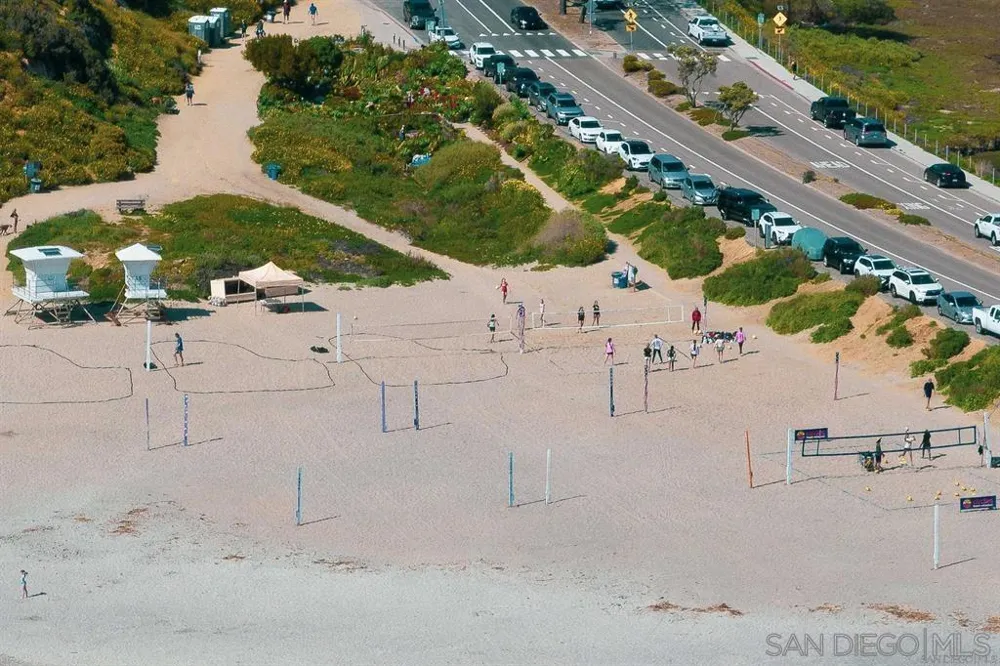 1060 America Way Del Mar, CA 92014