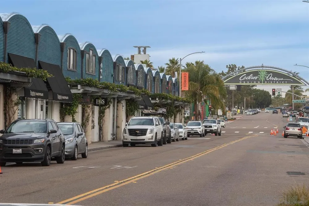 1060 America Way Del Mar, CA 92014