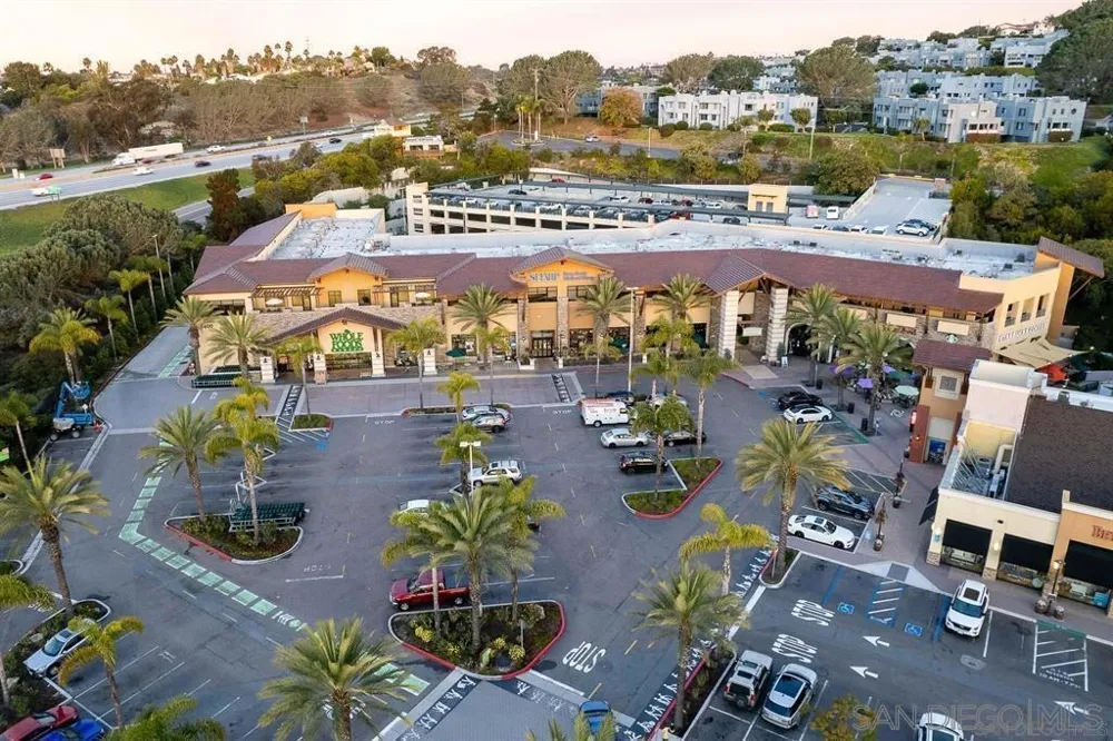 1060 America Way Del Mar, CA 92014