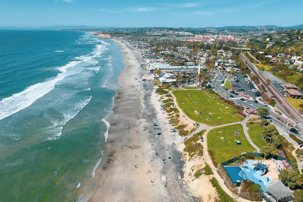 1060 America Way Del Mar, CA 92014