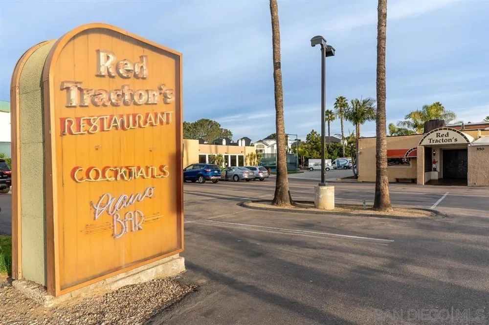 1060 America Way Del Mar, CA 92014