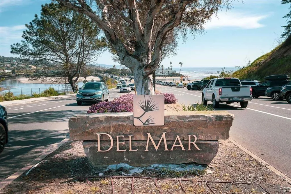 1060 America Way Del Mar, CA 92014