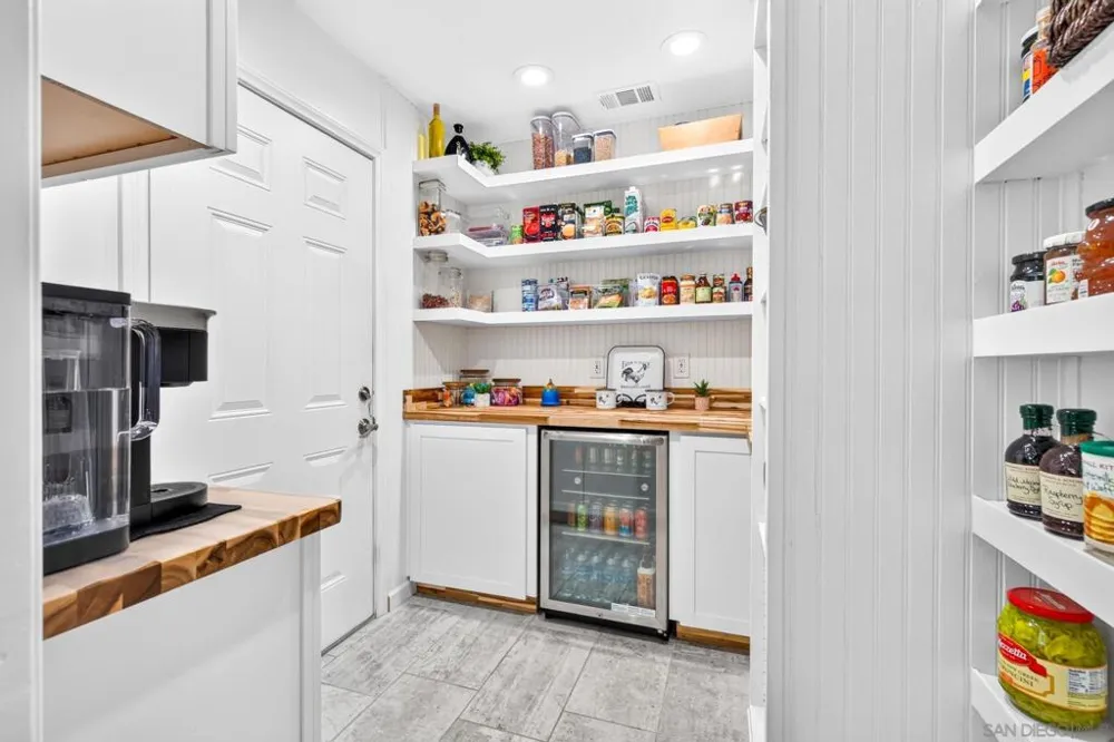 5061 Harmony Lane La Mesa, CA 91941