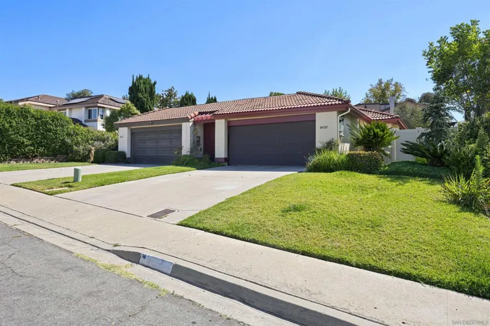 16037 Blazewood Way San Diego, CA 92127