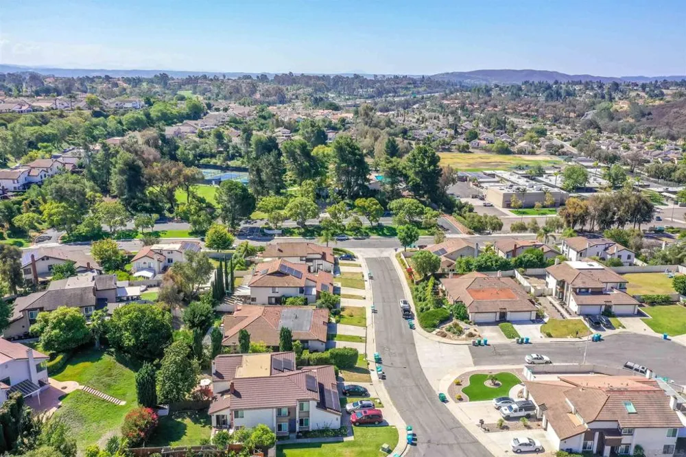 16037 Blazewood Way San Diego, CA 92127