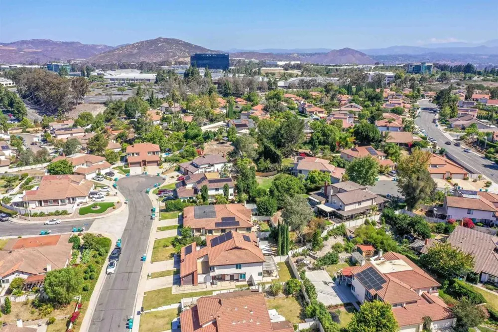 16037 Blazewood Way San Diego, CA 92127