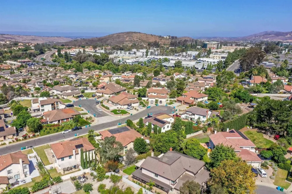 16037 Blazewood Way San Diego, CA 92127