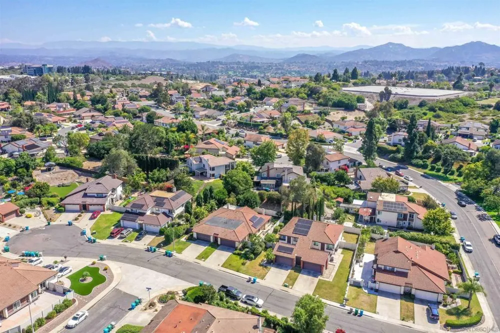 16037 Blazewood Way San Diego, CA 92127