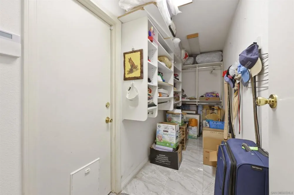 16037 Blazewood Way San Diego, CA 92127