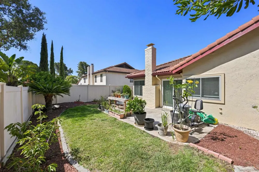 16037 Blazewood Way San Diego, CA 92127