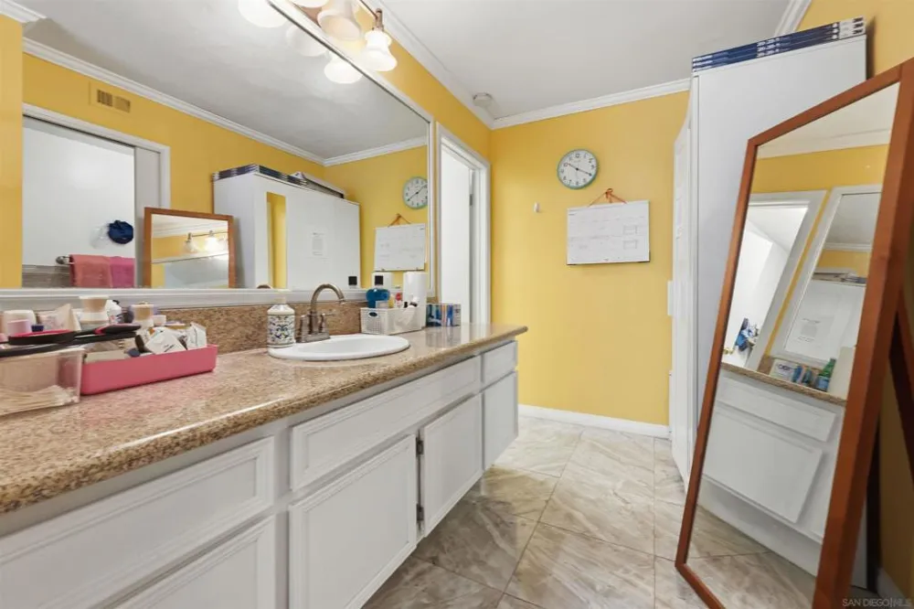 16037 Blazewood Way San Diego, CA 92127