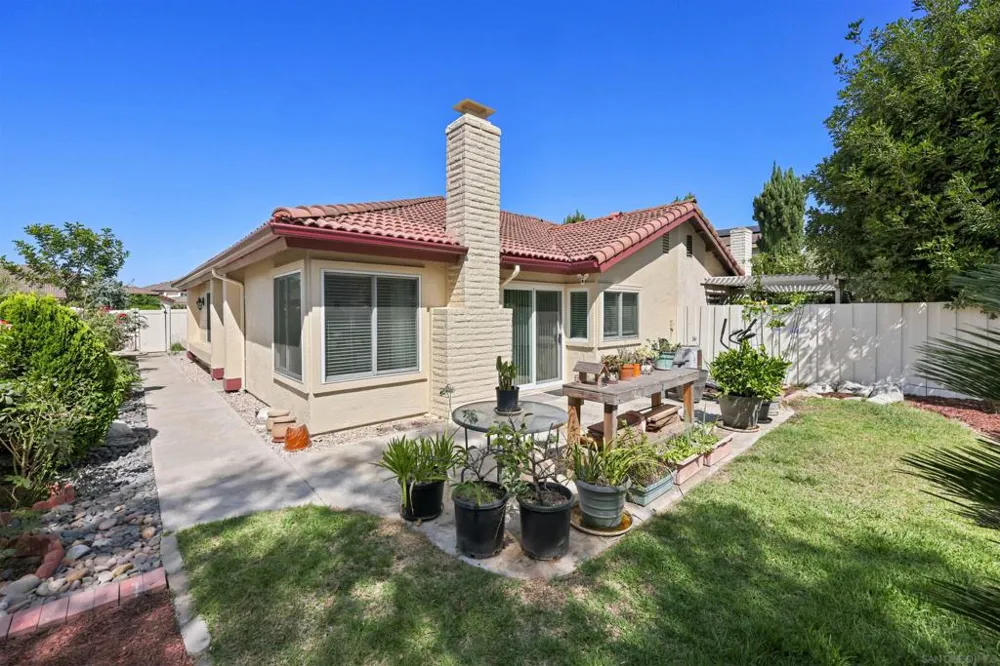 16037 Blazewood Way San Diego, CA 92127
