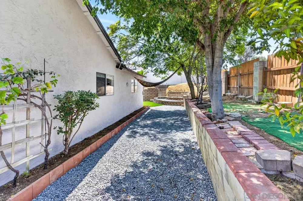 520 La Barca St Spring Valley, CA 91977