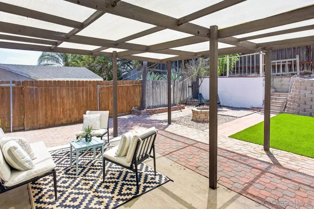 520 La Barca St Spring Valley, CA 91977