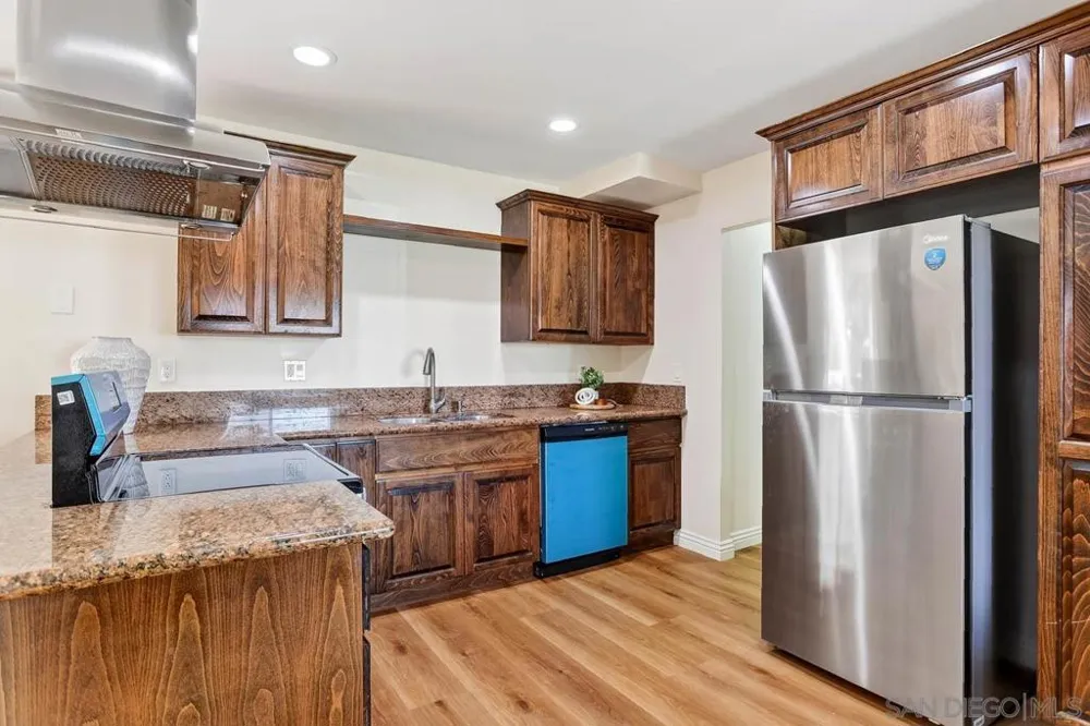 520 La Barca St Spring Valley, CA 91977