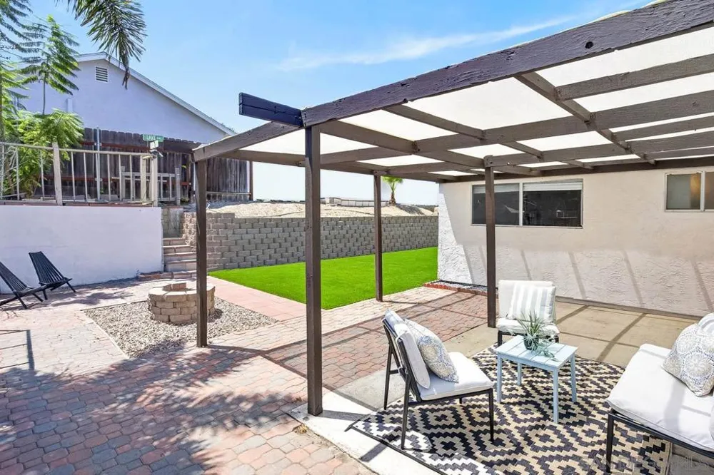 520 La Barca St Spring Valley, CA 91977