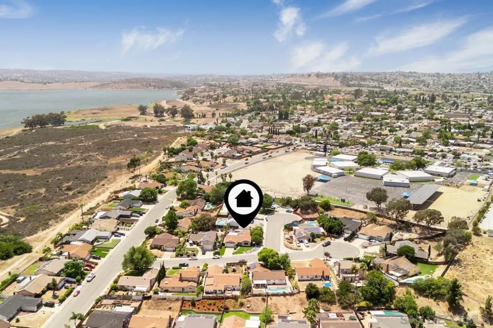 520 La Barca St Spring Valley, CA 91977