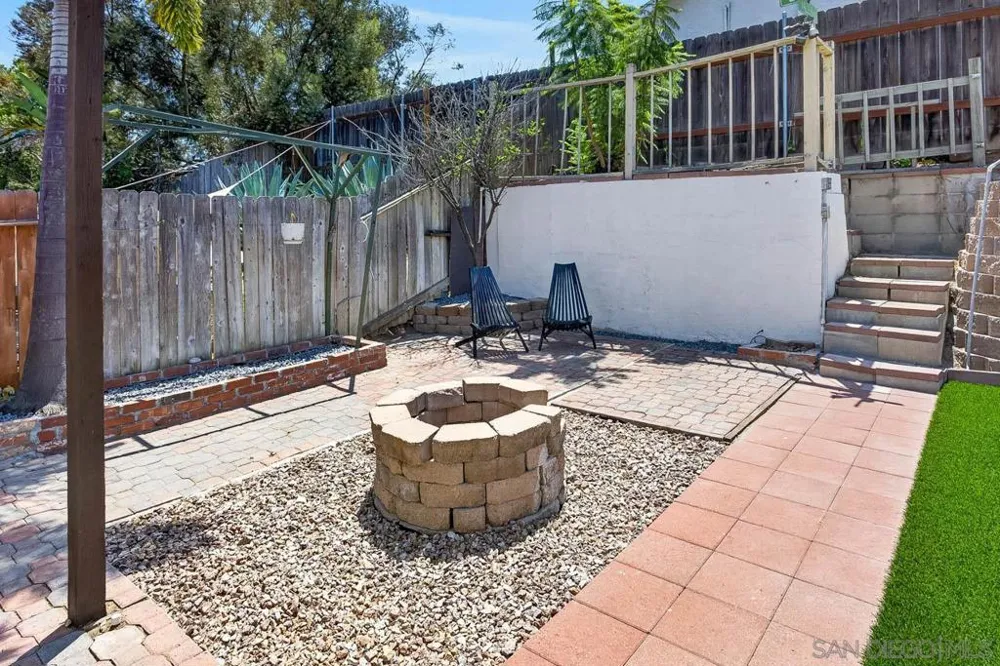 520 La Barca St Spring Valley, CA 91977