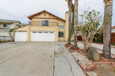 1045 Fuchsia Lane