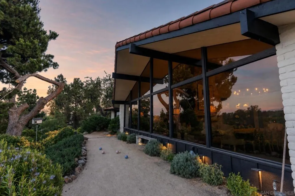 111 Morro Hills Road Fallbrook, CA 92028