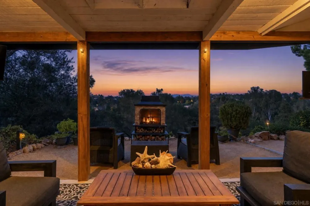 111 Morro Hills Road Fallbrook, CA 92028