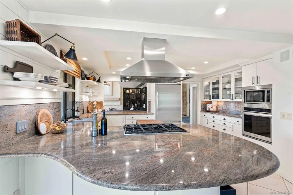 111 Morro Hills Road Fallbrook, CA 92028