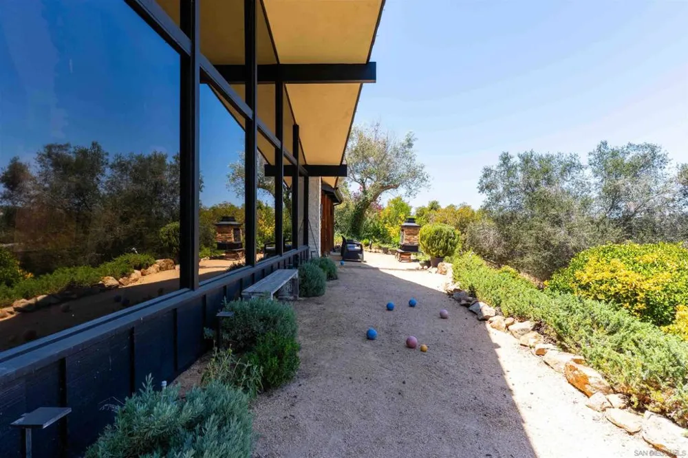 111 Morro Hills Road Fallbrook, CA 92028