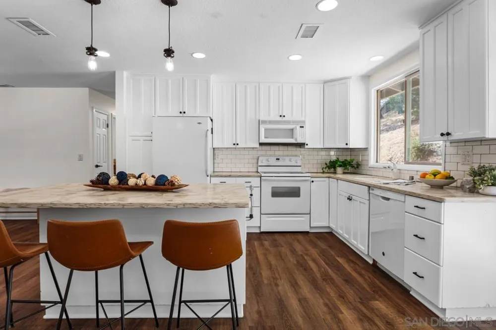 3004 Pine Crest Julian, CA 92036