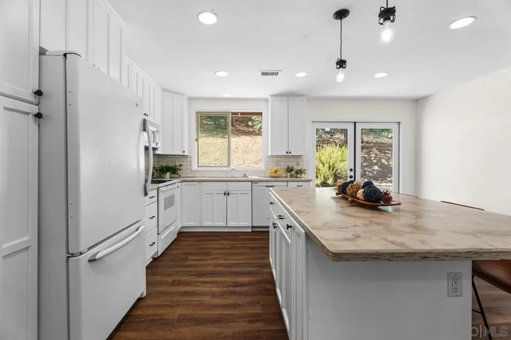 3004 Pine Crest Julian, CA 92036
