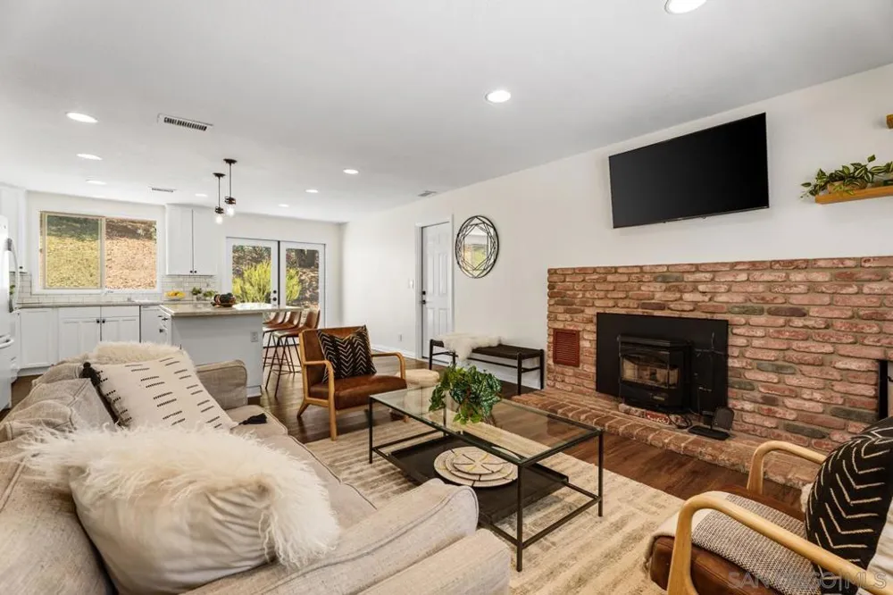 3004 Pine Crest Julian, CA 92036